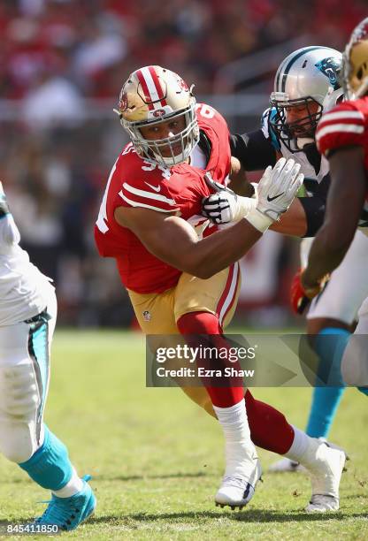 Solomon Thomas of the San Francisco 49ers matches up against Matt Kalil of the Carolina Panthers at Levi's Stadium on September 10, 2017 in Santa...