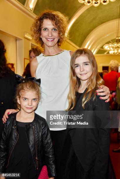 Heike Kloss with her daughters Olivia and Marla attend the premiere of 'Die Kameliendame' at Schlosspark Thetaer on September 10, 2017 in Berlin,...