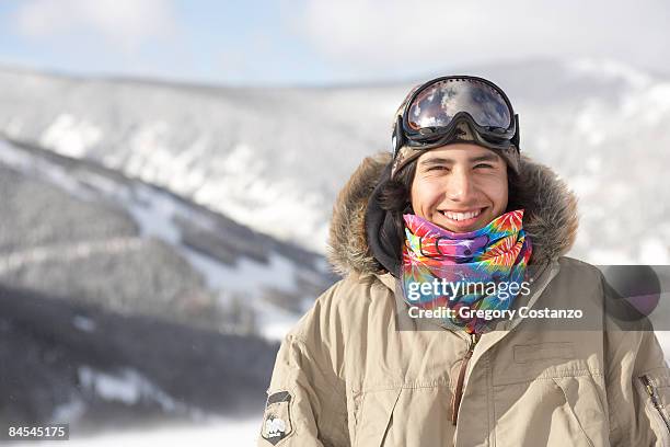 portrait of skier - avon colorado fotografías e imágenes de stock