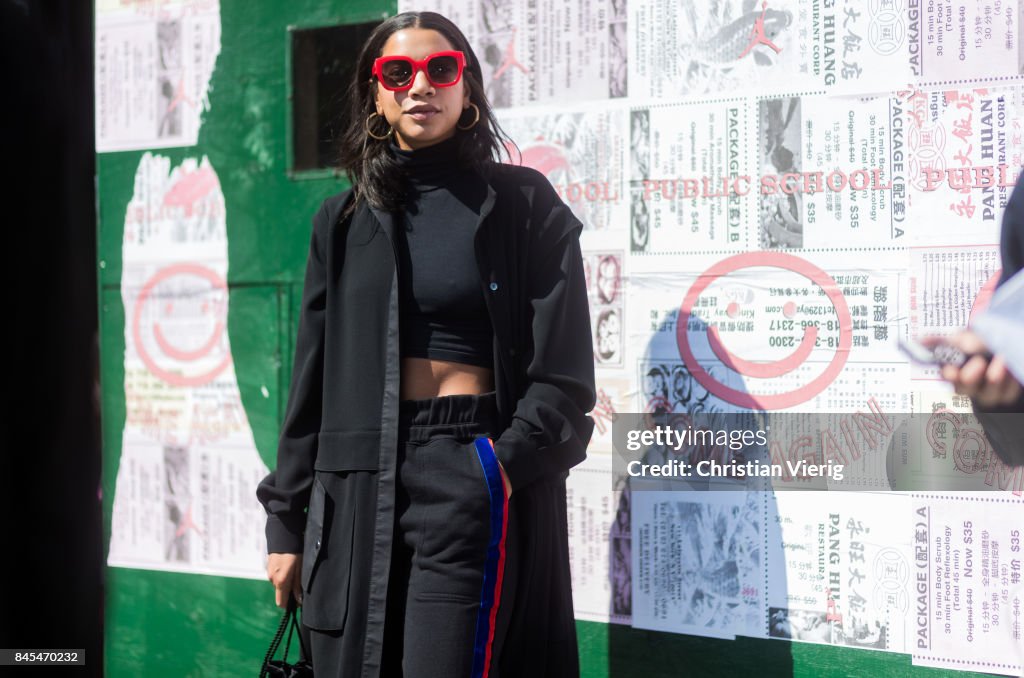 New York Fashion Week - Street Style - Day 4