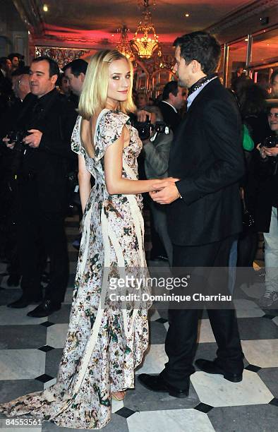 Joshua Jackson and Diane Kruger attend the Fashion Dinner for Aids at Pavillon d'Armenonville on January 29, 2009 in Paris, France.