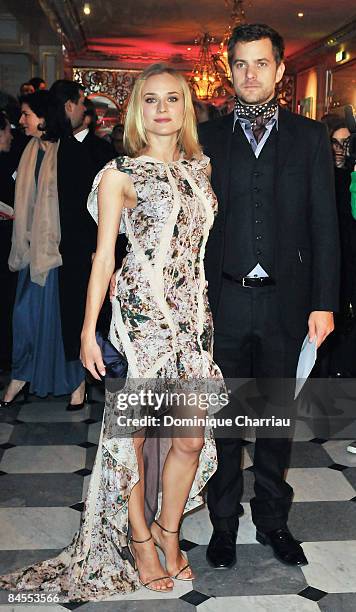 Joshua Jackson and Diane Kruger attend the Fashion Dinner for Aids at Pavillon d'Armenonville on January 29, 2009 in Paris, France.