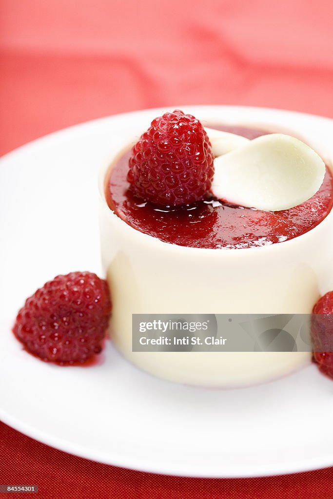 White chocolate raspberry cheesecake