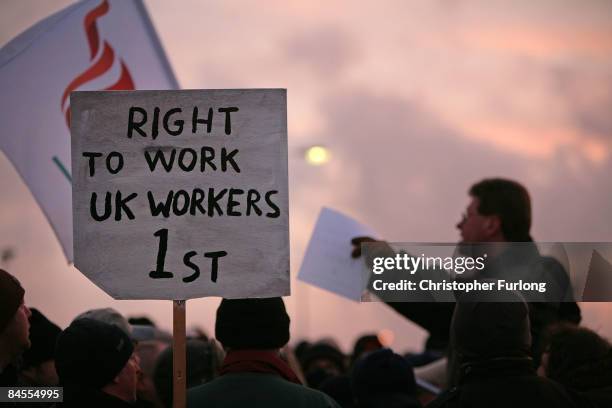 Protestors gather at sunrise at the Lindsey oil refinery in North Lincolnshire on January 30, 2009 near Grimsby, United Kingdom. Several hundred...