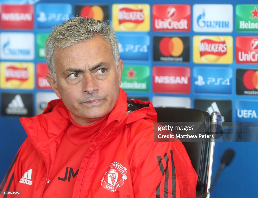 Manchester United Training and Press Conference