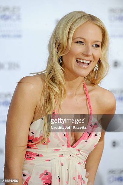 Singer Jewel arrives at the 35th Annual People's Choice Awards held at the Shrine Auditorium on January 7, 2009 in Los Angeles, California.