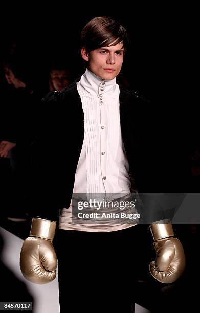 Model walks the runway at the Kilian Kerner fashion show during the autmn/winter 2009/10 Mercedes Benz Fashion week on January 29, 2009 in Berlin,...