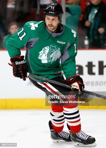 Andrew Desjardins of the Chicago Blackhawks warms up before the game against the New York Islanders at the United Center on March 17, 2015 in...