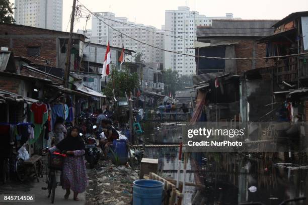 Daily life in one of Jakarta's slums area in North Jakarta on September 10, 2017. Indonesian Central Bureau of Statistics reported, the level of...