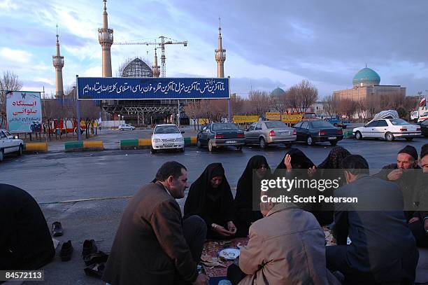 448 Behesht E Zahra Cemetery Stock Photos, HighRes Pictures, and