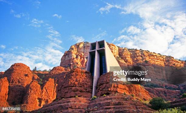 chapel of the holy cross church, sedona, arizona landscape - chapel of the holy cross sedona stock pictures, royalty-free photos & images