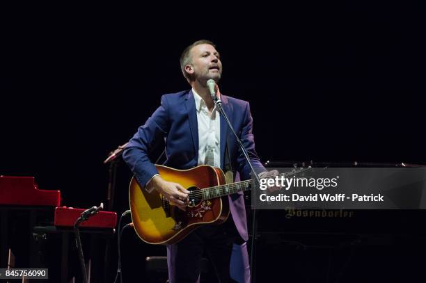 Paul Noonan from Bell X1 opens for Tori Amos at Le Grand Rex on September 11, 2017 in Paris, France.