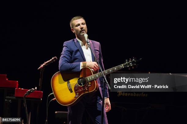 Paul Noonan from Bell X1 opens for Tori Amos at Le Grand Rex on September 11, 2017 in Paris, France.