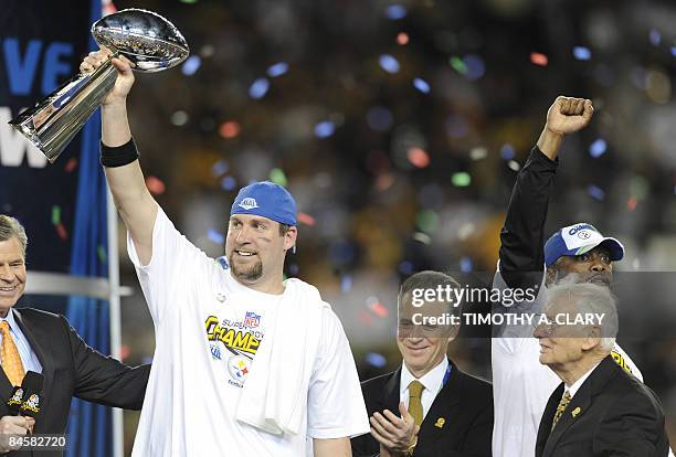 Pittsburgh Steelers quarterback Ben Roethlisberger holds the Vince Lombardi trophy after defeating the Arizona Cardinals 27-23 in Super Bowl XLIII at...