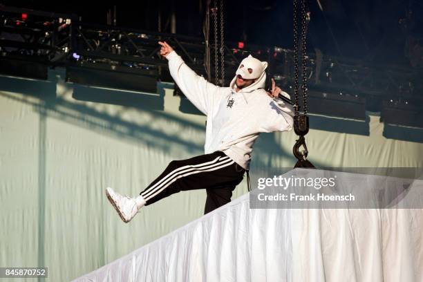 Cro Singer Photos and Premium High Res Pictures - Getty Images