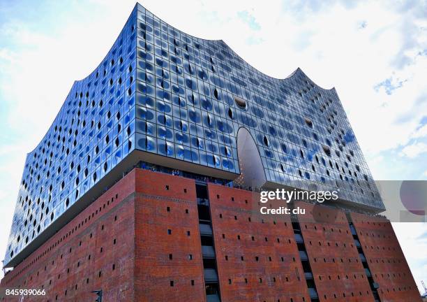 the concert hall elbphilharmonie hamburg, germany - balustrade stock pictures, royalty-free photos & images