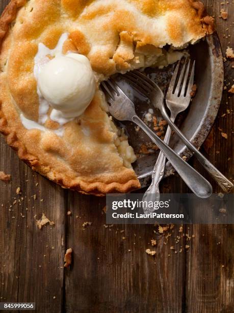 home made apple pie - apple pie a la mode stock pictures, royalty-free photos & images