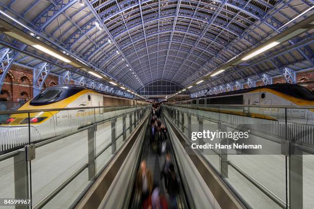 st. pancras station in central london - saint pancras railway station bildbanksfoton och bilder