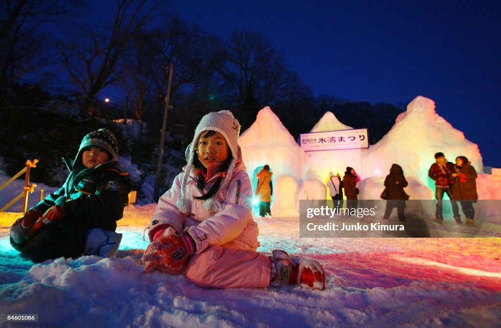 Lake Shikotsu Ice Festival 2009