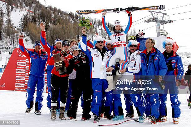 Marie Marchand-Arvier of France celebrates with her team after taking 2nd place during the Alpine FIS Ski World Championships Women's Super Giant on...