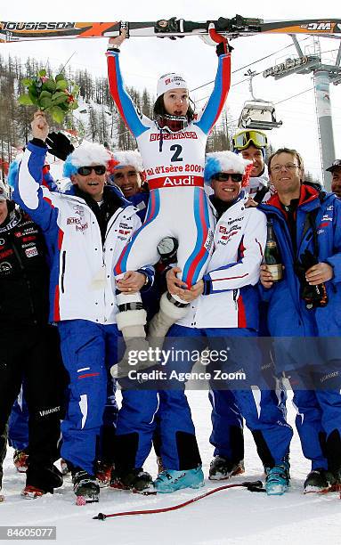 Marie Marchand-Arvier of France celebrates with her team after taking 2nd place during the Alpine FIS Ski World Championships Women's Super Giant on...