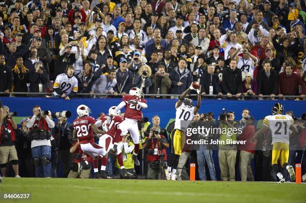 Super Bowl XLIII: Pittsburgh Steelers Santonio Holmes in action, making game winning catch of touchdown pass from Ben Roethlisberger vs Arizona...