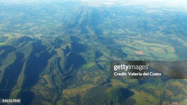 mountain range in center west - hill range stock pictures, royalty-free photos & images