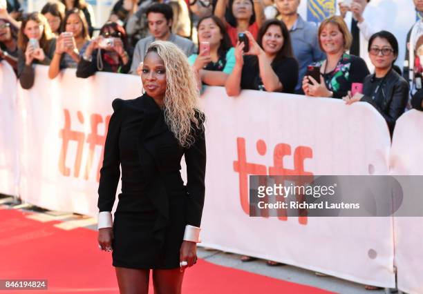 Actor/singer Mary J. Blige on the red carpet. MUDBOUND had a showing at Roy Thomson Hall for TIFF. On the red carpet, the expected guests: d. Dee...