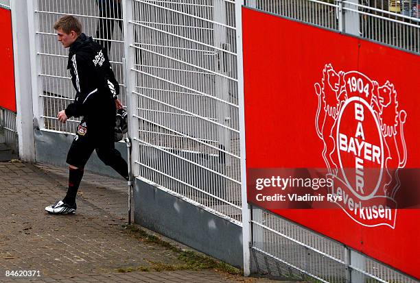 Newcomer Toni Kroos is seen during the Bayer 04 Leverkusen training session at the Bayer training facility on February 4, 2009 in Leverkusen, Germany.