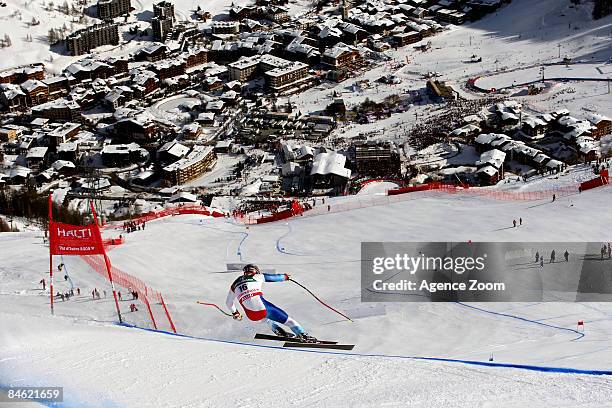 Didier Cuche of Switzerland takes first place during the FIS Ski World Championships Super Giant Slalom on February 4, 2009 in Val d'Isere, France.