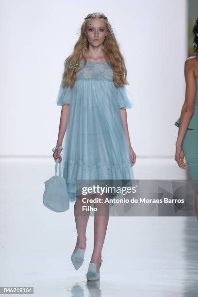 Model walks the runway at Chiara Boni La Petite Robe show during New York Fashion Week at Gallery 3, Skylight Clarkson Sq on September 12, 2017 in...