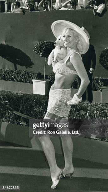 Actress Edy Williams attending 60th Annual Academy Awards on April 11, 1988 at the Shrine Auditorium in Los Angeles, California.