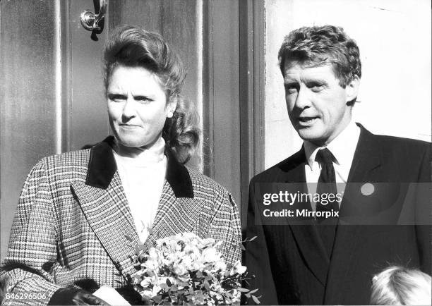Michael Crawford actor with the Duchess of York visit Barts Hospital, 22nd October 1987.