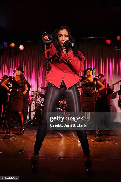 Singer Melanie Fiona attends Melanie Fiona's listening party at the Canal Room on February 3, 2009 in New York City.