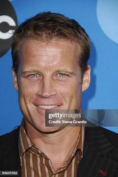 Mark Valley