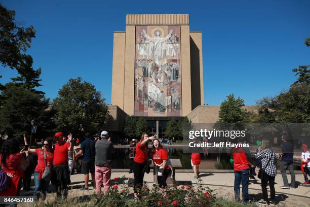 Touchdown Jesus Rip 200 Touchdown Jesus Stock Photos, High-Res Pictures, and Images - Getty ...