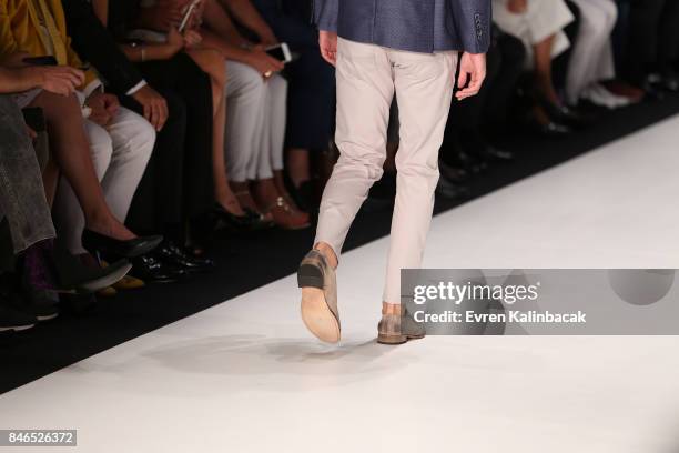 Model walks the runway at the Giovane Gentile show during Mercedes-Benz Istanbul Fashion Week September 2017 at Zorlu Center on September 13, 2017 in...