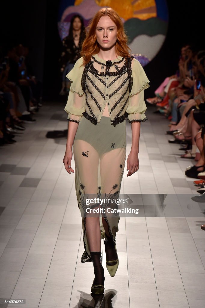 Anna Sui - Runway RTW - Spring 2018 - New York Fashion Week