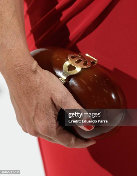 Model Raquel Revuelta, handbag detail, attends the 'Yo Dona MBFW opening party' photocall at Barcelo hotel on September 13, 2017 in Madrid, Spain.