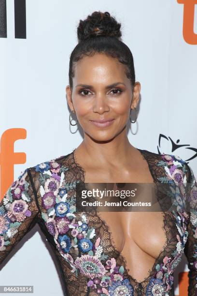 Halle Berry attends the "Kings" premiere during the 2017 Toronto International Film Festival at Roy Thomson Hall on September 13, 2017 in Toronto,...