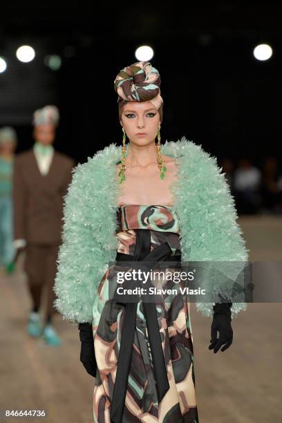 Irina Liss walks the runway for Marc Jacobs SS18 fashion show during New York Fashion Week at Park Avenue Armory on September 13, 2017 in New York...