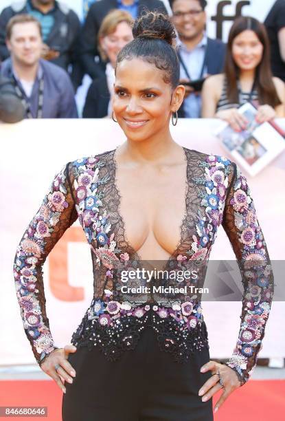Halle Berry arrives to the "Kings" premiere - 2017 TIFF - Premieres, Photo Calls and Press Conferences held on September 13, 2017 in Toronto, Canada.