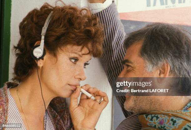 Lea Massari et Jean-Claude Brialy sur le plateau du film Sarah realisé par Maurice Dugowson le 29 juillet 1981 en Espagne.