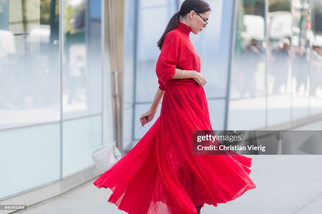 New York Fashion Week - Street Style - Day 7