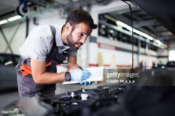 car service - car workshop fotografías e imágenes de stock