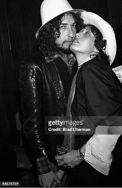 Bob Dylan and Ronee Blakley backstage at a Ronee Blakley concert at The Roxye circa 1976 in Los Angeles, California. **EXCLUSIVE** Photos by Brad...
