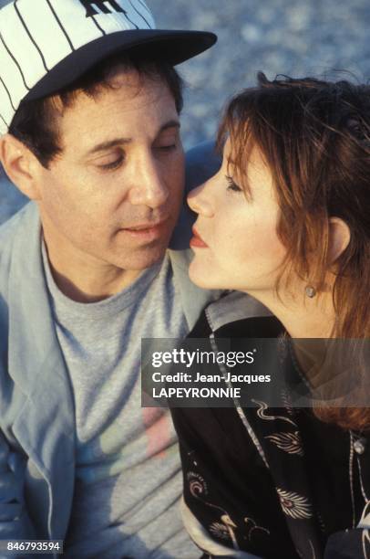 Close up Paul Simon et Carrie Fisher le 20 septembre 1983 en France.