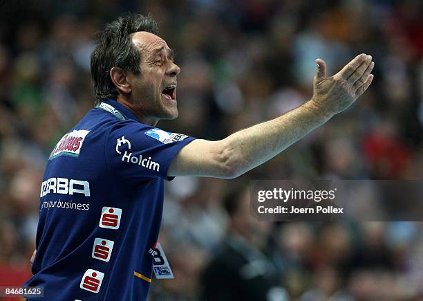 Head coach Rolf Brack of Balingen gestures during the Handball Bundesliga match between THW Kiel and HBW Ballingen-Weilstetten at the Sparkassen...