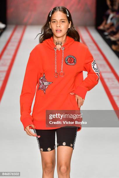 Model walks the runway at the DB Berdan show during Mercedes-Benz Istanbul Fashion Week September 2017 at Zorlu Center on September 14, 2017 in...