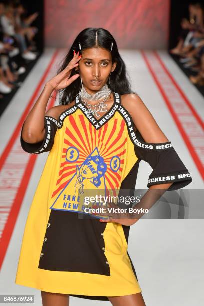 Model walks the runway at the DB Berdan show during Mercedes-Benz Istanbul Fashion Week September 2017 at Zorlu Center on September 14, 2017 in...